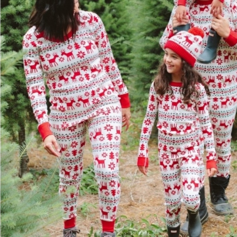 🐬 Hanna Anderson Festive Red and White Kids Pajamas